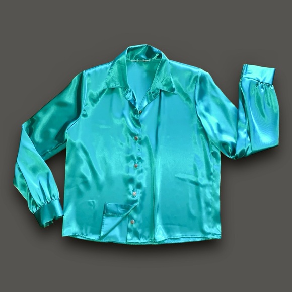 v i n t a g e :: Vibrant Buttoned Satin Secretary Blouse